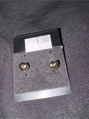 Heart Stud Earrings - Gold